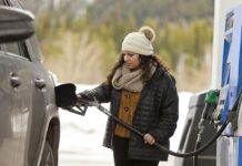 Плохие дороги «ударят» по карманам водителей? Как логистика формирует цену на бензин