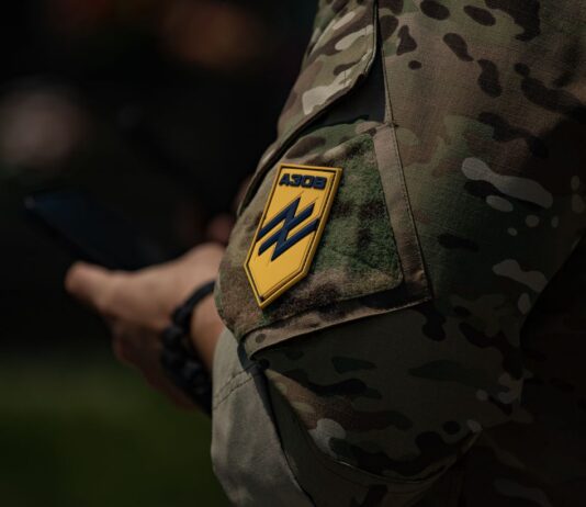 «Азов» усиливается политиками мирового масштаба: в ряды бригады встал британский экс-депутат