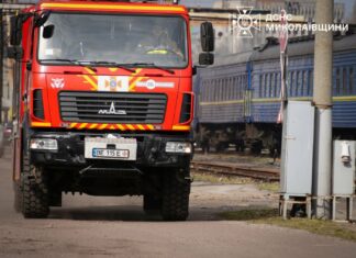 В Николаеве провели обучение для поездных бригад на случай обстрелов и пожаров, — ФОТО