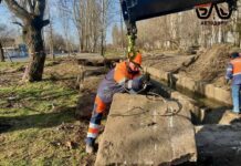 Николаев готовят к ливням: на Индустриальной чистят ключевой коллектор, — ФОТО