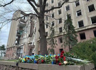 Николаев почтил память погибших в ракетном ударе по ОГА