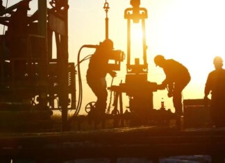 США повідомили союзникам, що подальше послаблення нафтових санкцій буде сфокусоване на Індії — Bloomberg