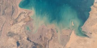 Иран открыл Ормузский пролив для прохода кораблей, но есть исключения