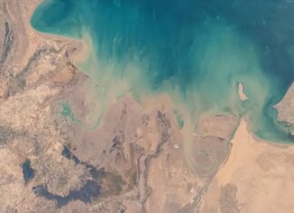 Иран открыл Ормузский пролив для прохода кораблей, но есть исключения