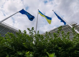 У ЄС є план підтримки України, навіть якщо Угорщина продовжить блокувати 90 млрд євро кредиту — Politico