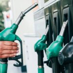 Погрози нафтою по $200 за барель — до яких цін на пальне готуватись українцям