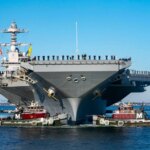 На крупнейшем авианосце США на Ближнем Востоке произошел пожар