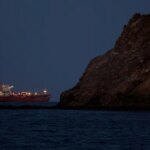 Иран может разрешить пропуск нефтяных танкеров через Ормузский пролив при одном условии — CNN