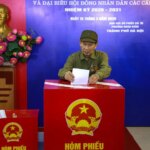 Во Вьетнаме проходят парламентские выборы с доминированием компартии