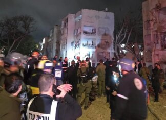 Иран атаковал Израиль баллистической ракетой: не менее 100 раненых