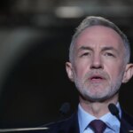 Эммануэль Грегуар стал новым мэром Парижа