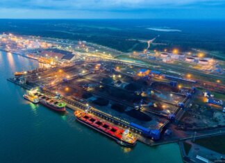 Российские порты на Балтике снова приостановили отгрузку нефти после атаки дронов — Reuters