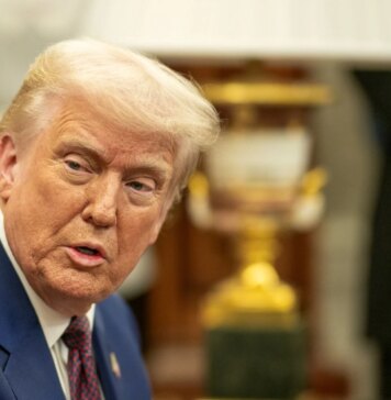 Трамп утверждает, что ЦРУ сообщило ему о гомосексуальности нового верховного лидера Ирана