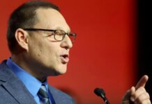 Демократическая партия Канады избрала нового лидера после тяжелого избирательного краха