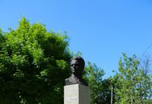 Минкульт исключил из реестра два памятника советской эпохи в Николаеве