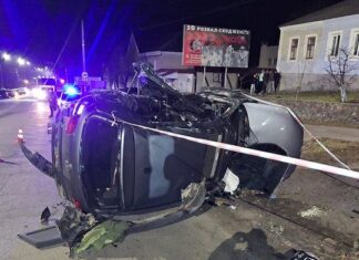 Смертельное ДТП в Николаевской области: столкнулись три автомобиля, один водитель погиб, — ФОТО