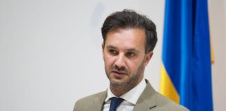 «Туристы, а не делегация»: в МИД отреагировали на приезд венгров в Украину