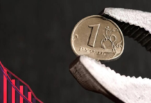 Минус 47% нефтяных поступлений: бюджет России трещит по швам