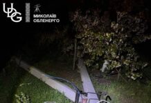 После непогоды в Николаевской области большинство аварий уже ликвидировали: энергетики работают круглосуточно, — ФОТО