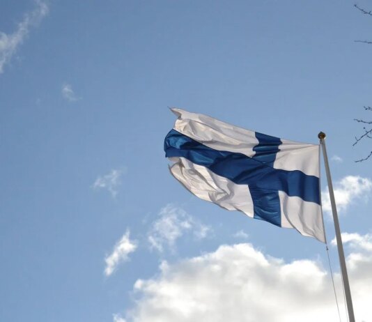 Дрон, упавший на лед озера в Финляндии, является украинским — СМИ