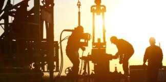 Цены на нефть показывают смешанную динамику на фоне неопределенности относительно поставок