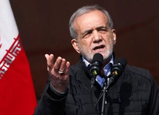 Президент Ирана назвал нападки Трампа на Папу Римского неприемлемыми