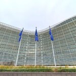 Европейцев призвали работать из дома и меньше ездить на авто на фоне кризиса из-за войны с Ираном