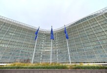 Европейцев призвали работать из дома и меньше ездить на авто на фоне кризиса из-за войны с Ираном