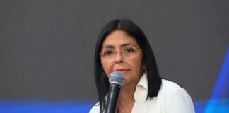 США отменили санкции против временного президента Венесуэлы