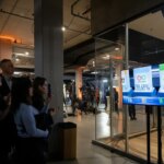 В Венгрии подсчитано уже 21,54% голосов, лидирует оппозиционная "Тиса"