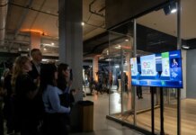 В Венгрии подсчитано уже 21,54% голосов, лидирует оппозиционная "Тиса"