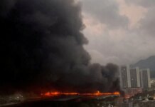 Масштабный пожар произошел на парковке BYD в Китае