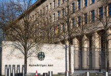 Германия вызвала посла РФ из-за угроз производителям дронов для Украины