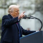 Трамп заявил, что Иран "неоднократно" нарушал прекращение огня с США