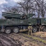 Украинские воины уничтожили более 380 единиц российской техники