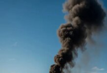 Раненый мужчина и разрушение: последствия атаки по Николаеву