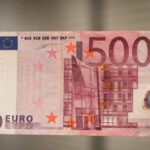 Фальшивые евро на рынке: в Николаевской области разоблачили схему