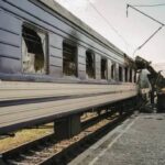 В Николаевской области во время атаки поврежден поезд: рейсы задержались