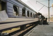 В Николаевской области во время атаки поврежден поезд: рейсы задержались