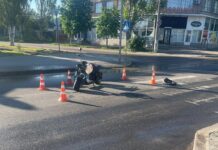 В Николаеве электроскутер сбил женщину на пешеходном переходе: пострадала в больнице, — ФОТО