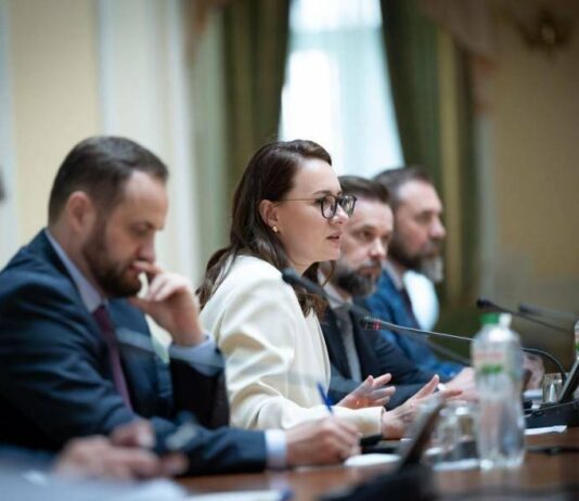 Оборона, энергетика и горячие обеды для всех школьников: Правительство синхронизировало работу с руководителями ОВА