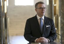Премьер Финляндии обсудил с Зеленским появление беспилотников в финском воздушном пространстве