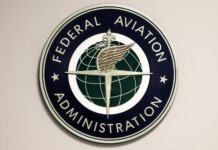 Сотрудника FAA обвинили в угрозах убийства Трампа после письма в Белый дом