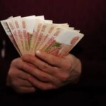 россия впервые почти за год увеличивает фонд на "черный день" — Bloomberg