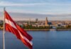 Министр обороны Латвии подал в отставку из-за атаки дронов на нефтебазы