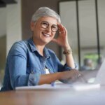 Украинцам 50+ предлагают стажировку и работу: детали программы