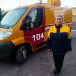 Работает под обстрелами, пока сыновья защищают Украину: история диспетчера из Очакова, — ФОТО