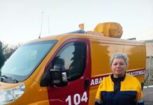 Работает под обстрелами, пока сыновья защищают Украину: история диспетчера из Очакова, — ФОТО