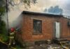 В Николаевской области более часа тушили пожар в заброшенном здании, — ФОТО