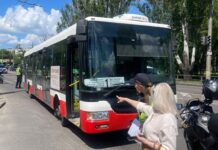 Смертельное ДТП в Николаеве: на проспекте Героев Украины коммунальный автобус сбил пешехода, — ФОТО